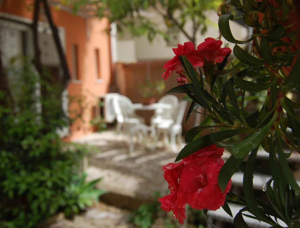 Casa Satta 1925 Hotel Olbia Exterior foto
