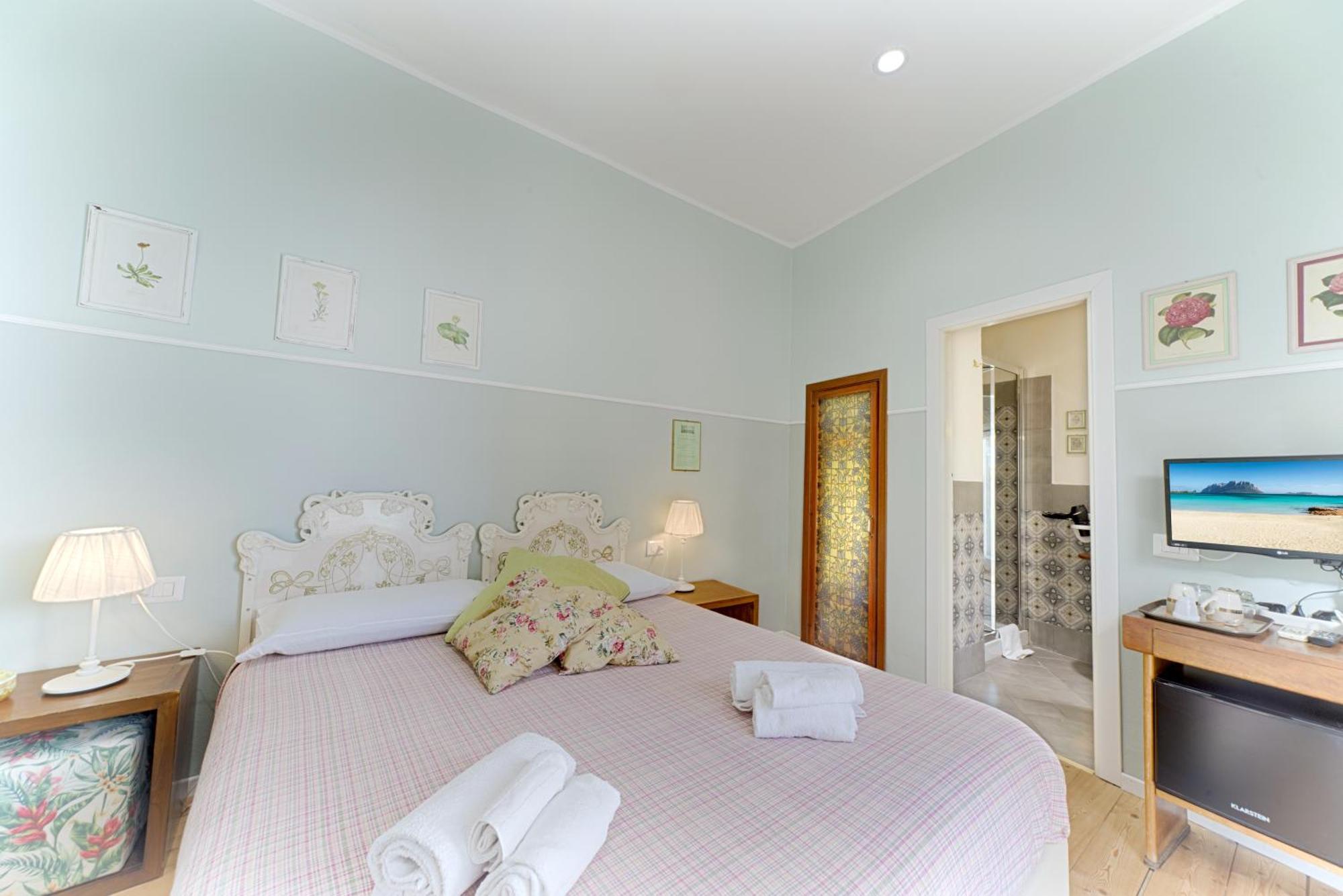 Casa Satta 1925 Hotel Olbia Quarto foto